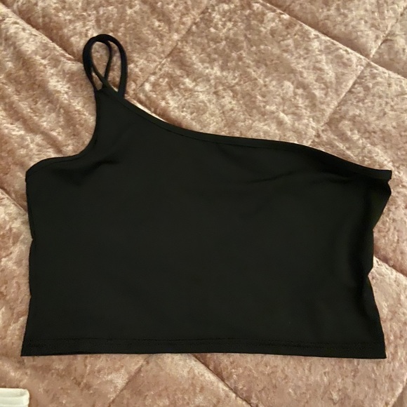 Crop tops - Picture 3 of 6